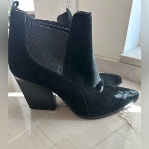 Donald J. Pliner ‘Vale’ Pull on Black Suede Bootie